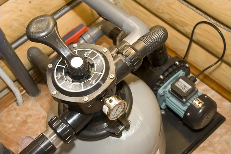 Vérification filtration piscine